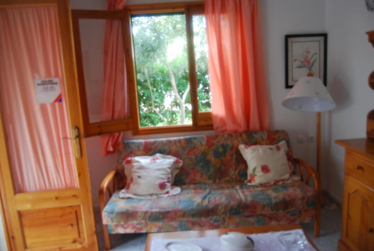 Es Pins Leilighet Cala Blanca  Rom bilde